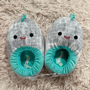 Squishmallows Chuey the dinosaur- Plush Step-In Slippers-Size 6-7 - Dino Style